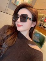 Dior-迪奥 2025开春新款 潮流爆款 时尚方框偏光太阳镜 高品质 佩戴舒适 网红潮款墨镜 女士高清加厚偏光太阳镜 高品质Tr镜框 型号 Cd7971