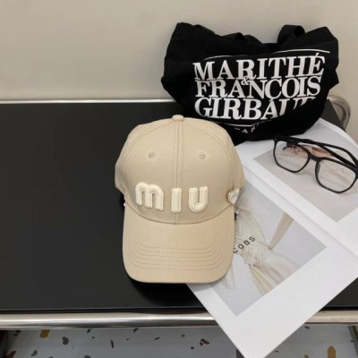 配防尘袋. Miumiu缪缪 新款牛仔订单款刺绣棒球帽大牌款超好搭配 赶紧入手