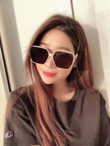 ysl圣罗兰 2025新款方框偏光太阳镜男女潮流 超大框墨镜百搭圆脸复古修脸眼镜 Ysl徽标