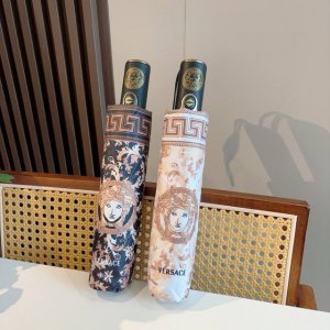 范思哲 Versace 新款 三折自动折叠晴雨伞 年度最新火爆单品 原单代工级品质 第一代210T碰击布防嗮拒水技术 阻隔99%直射伞面的紫外线 杜绝夏季晒伤
