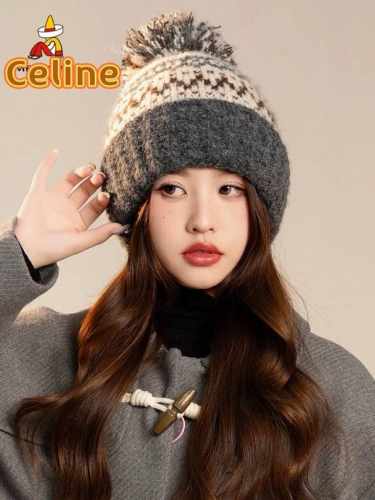 Celine赛琳 2024早秋高端针织毛线帽，毛绒材质，非常百搭