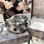 特 P60 配专柜包装 Dior 迪奥 最新水墨画丛林发箍 小仙女快入手 特殊材质 不嘞头 可盐可甜～