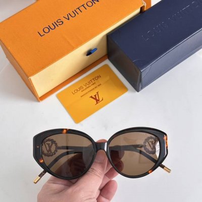 p120 Louis Vuitto* model：Z2816U size：57口16-145