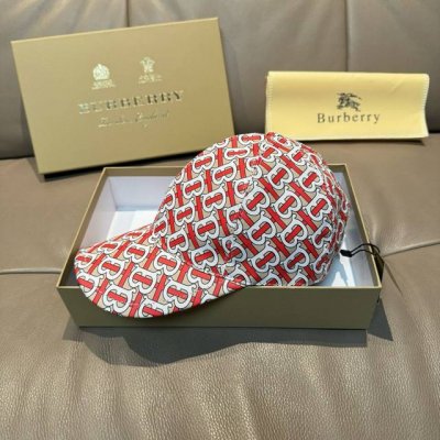 P80 配盒子布袋，Burberry 巴宝莉 新款棒球帽，正品开模订制，全新Tb图纹，原版Pu印花面料，做工细致无瑕，原厂品质，独家实物拍摄，拼手速哦！