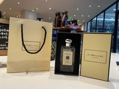 专柜品质 祖马龙蓝风铃女士香水 规格 100Ml 每个plmm每个女生都应该有的一瓶香水