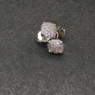 david Yurman 9Mm四爪满钻耳钉。 编号Dyeh-065