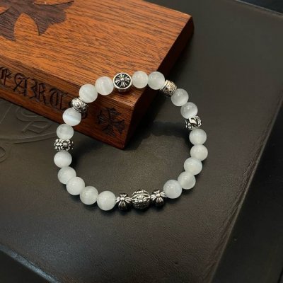 批 新款 专柜品质 Chrome Hearts克罗心 经典复古多元白色猫眼石手链 ，小红书热款，凹凸造型不同的花纹设计风格呈现出与众不同 十字架童军花是克罗心的