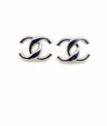 Chanel 最新款白金光面Cc耳钉 一致Zp黄铜材质