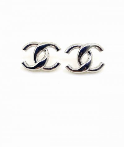 Chanel 最新款白金光面Cc耳钉 一致Zp黄铜材质