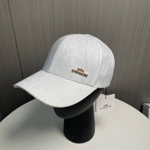 coach蔻驰新款棒球帽 这款棒球帽真的百搭不过时 性价比也很高 美到逆袭