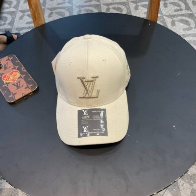 Lv路易威登原单刺绣棒球帽 专柜热卖款纯棉内里，轻盈透气。完美版型，对格精准无误，原厂品质，独家实物拍摄，男女适用