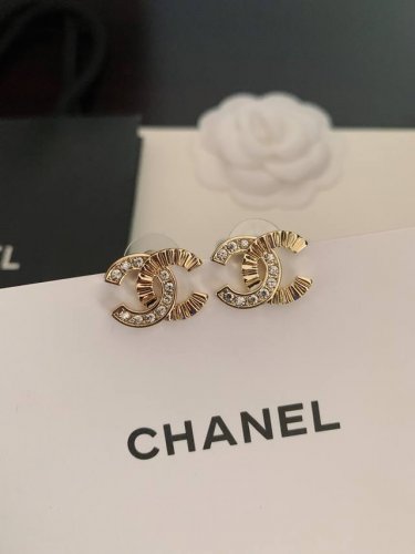 Ch*Nel 新款Cc耳钉 一致Zp黄铜材质