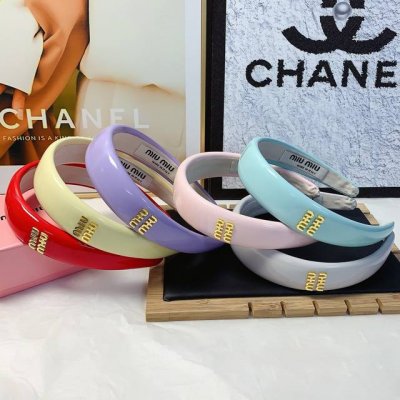 miumiu缪缪 miumiu发箍 糖果色漆皮Logo轻奢风发箍气质百搭小仙女必入单品名媛风十足 宝藏款 闭眼入推荐款 单个