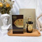 高品质 潘海利根黑玫瑰雪松浓香水100Ml 前调：朗姆酒，桃子，豆蔻，藏红花 中调：矿物调，蜡菊，干果，肉桂，雪松木 基调：雪松木，香草，劳丹木，广藿香，零陵香
