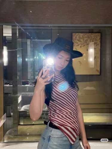 Miumiu缪缪牛仔渔夫帽 卷边设计 专柜款 头围57Cm