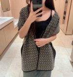 上新！Fendi2024新款系列，针织双面围巾，一条两用，超级百搭实用的款式，男女士都能配戴！在新一季进行了全新升级，经典字母摩登时尚采用纯羊毛针织 ×30Cm