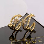 celine 赛琳新款耳环Preclous新品 简单时尚款式专柜一致黄铜材质电镀18K金 火爆款出货 设计独特 前卫 美女必备款！