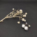 david Yurman四爪珍珠耳钉银色。 编号Dyeh-009