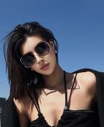 Miumiu 缪缪2025开春新款闪耀新款璀璨登台 太阳镜潮品 精致个性设计简约时尚 专柜品质值得拥有 绝对潮爆 提升个人品味的时尚单品 型号：M8321