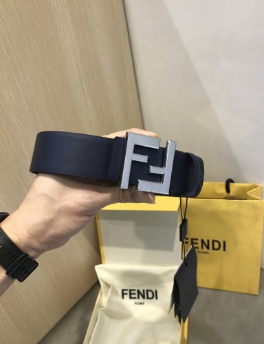 新款 Fd 宽38 Mm 支持Nfc 芯片扫描，标志造型皮带，原版枪拉丝色F铆钉扣，进口原版小牛皮制成，镀金表面金属制品，品质保证，非市场通货！P230