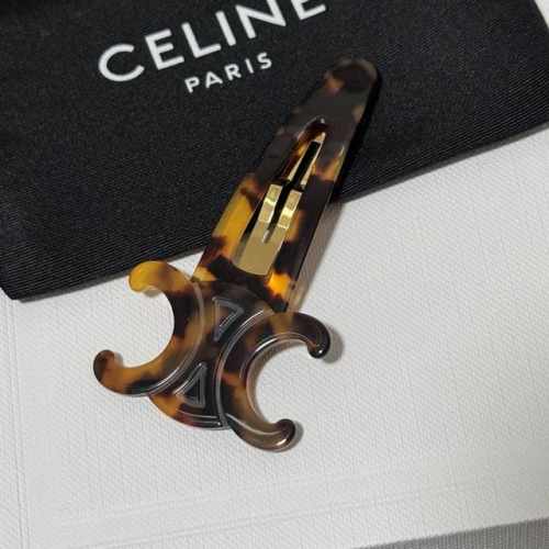 高品质 细节如图 0800110 一个价 Celne 玳瑁发夹 断货王最美最爆发夹！终于做出来了，只要是亚克力的东西都特别特别的难订难做，且成本巨高！来，宝们苦