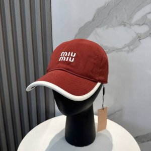 配防尘袋. Miumiu缪缪 新款订单款刺绣棒球帽大牌款超好搭配 赶紧入手