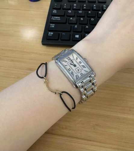 带钻 无钻 我们出品 可订做18K真金真钻版，只做对版真金货，价询客Fu Tiffany T Smile 系列彰显快乐寓意和真挚情感。单独佩戴或叠搭其他蒂芙尼手