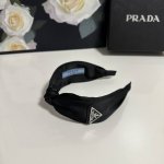 特P60 配专柜包装 prada（普拉达）最新发箍 小仙女快入手 特殊材质 不嘞头 可盐可甜～