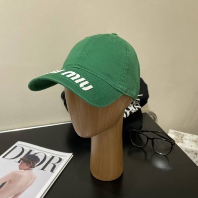 miumiu新款素色棒球帽 当下爆热的色系-街头感十足！ 潮流百搭，小红书种草，毒药 Get上你们的男朋友，一起Cool