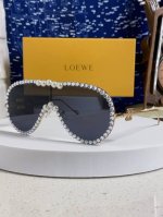 Loewe罗意威 2025新款大框一体太阳镜欧美个性镶钻珍珠奢华嘻哈时尚墨镜