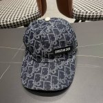 Dior 迪奥 2025新款原单棒球帽 Dior老花 复古韵味十足 专柜断货热门 1:1开模订制 原版帆布料+头层牛皮 纯棉内里 轻盈透气 质量超赞 基础头围5