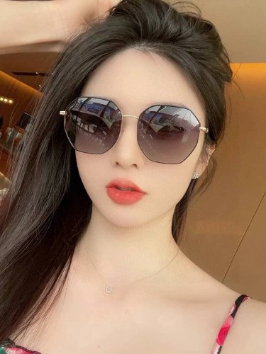 新品Chanel 香奈儿太阳镜以独特魅力和前卫风格诠释春夏最新眼镜，质感超好佩带舒适 型号：Ch3639