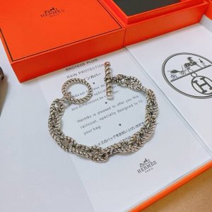 新款爱马仕手链加厚黄金版 高级精工版 众多网红同款 爱马仕手链太考验师傅的手艺了 要确保每个细节都到位不简单 高端定制 男女同款 爱马仕火爆 1:1超精赞 明星