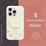 爆款Lv烫银系列 Lv全包手机壳 肤感高级质感 型号 为了不出现报错型号 请打开本机查看手机设置显示的型号 iphone16系列更新 iphone16pro M
