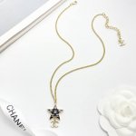 编码N760 0257820 香奈儿项链热销爆上新 chan 24 黑金五角星双C项链 经典黑金配色 星星泛着细闪 设计精美 俏皮灵动 彰显了品牌特色 不仅具有