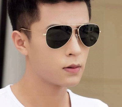 Gucci 高品质男女款墨镜 进口宝丽来偏光镜片 蛤蟆镜 开车钓鱼都可 百搭显瘦墨镜韩版男士飞行员大框司机开车防紫外线太阳镜 型号：G2203