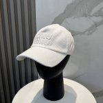 Miumiu缪缪限定新款灯芯绒棒球帽 灯芯绒纹理鸭舌帽 非常耐看的一款棒球帽~男女同款 日常出门 自带氛围感 偶尔换换感觉真的太棒了