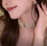 编码N669 0297825 dior项链热销款火爆上新 迪奥麻花镜面多层珍珠项链Choker 浅金色麻花圆环中间为银色镜面效果 四层珍珠自带叠戴效果 很有层次