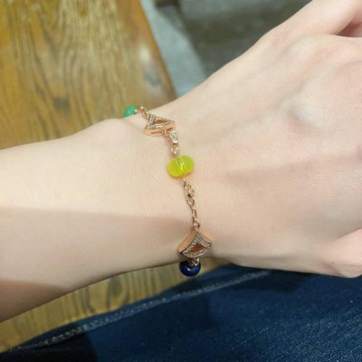 宝格丽高级玛瑙扇形裙子手链 原版刻字 美腻 Diva系列 高端 一比一定制火爆 裙子扇形 奢侈美丽