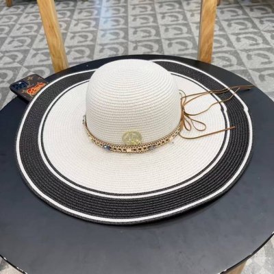 Dior迪奥 新款草编遮阳草帽盆帽沙滩风，简约大方，百搭单品～出街首选，新款帽型超美腻，新品上架