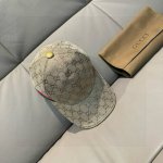 配盒子布袋，Gucci 古奇 经典原单棒球帽金丝Logo。专柜1:1开模订制，最高版本，原版帆布料+头层牛皮，纯棉内里，轻盈透气！实物拍摄，四季百搭男女适用，基