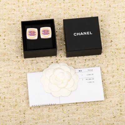 我们出品 Zp5980 量大咨询客Fu Chan L24C双C耳环 订制整个C的形状容易报废 凡是涉及到订制树脂的 都不好做 做报废N批 全部镶嵌施华洛世奇钻
