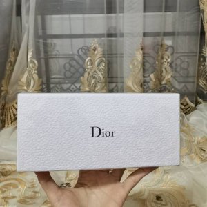 专柜品质 迪奥香水小样三件套悦之欢版专柜品质迪奥悦之欢小样3件套 内含 Joy香氛5Ml 真我香氛5Ml 甜心香氛5Ml 迪奥香水小样三件套Joy版 小巧玲珑