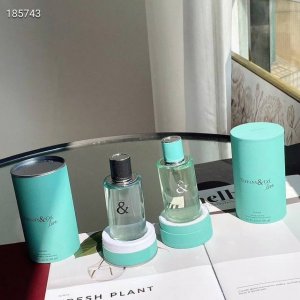 高端品质 蒂芙尼情侣恋语香水90Ml！味道：男士，女士。 T世纪新香水，不买对戒也要买对香！蒂第一次创造男香，也是第一次同时创造一对男香女香，可以说是非凡重大，