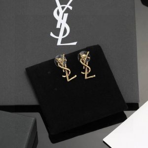 Ysl 圣罗兰 耳钉原装黄铜材质 Yves Saint Laurent 创立于1961年 优雅抽象大胆别致的设计风格使它成为奢华时尚界著名的品牌之一 引领精致