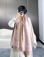 140 (原去年同个工厂，高品质优惠价清仓) 路易威登Precious Dragon Reykjavik 围巾携气宇轩昂的巨龙形象恭贺农历新年。华美山羊绒带来舒
