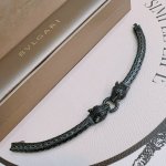 宝格丽手链V金材质。Bvlgari宝格丽 Divas‘ Dream 系列 品相完美，细节无敌，那种独特的色泽完全无可挑剔，再缀以经典指环外形设计，简约之余却又优