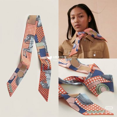 批60爱马仕Hermes“优雅骑士”Twilly小丝巾 斜纹真丝Twilly小丝巾（100%桑蚕丝）。 这款小巧的真丝配饰佩戴方式千变万化，可为您的日常造型增添