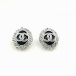 Chanel 最新款满钻椭圆黑耳钉 一致Z批黄铜材质