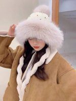 蒙口Moncler2024新款冬季可爱毛绒女佩戴舒防加厚保暖防风护耳雷锋帽东北显脸小